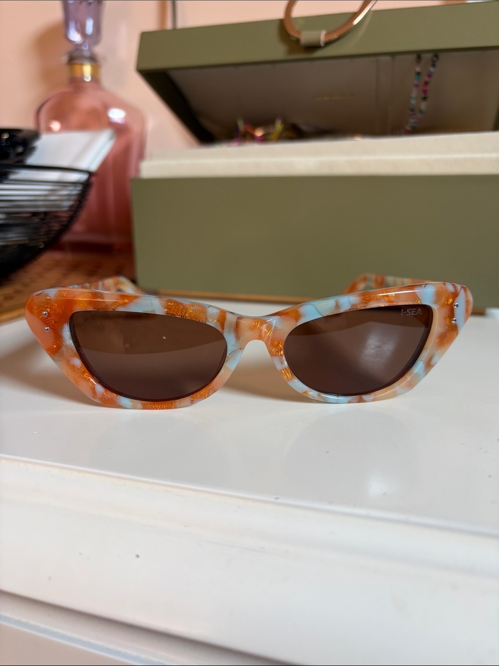 I-Sea x Free People - Tortoiseshell Orange & Light Blue Cat-Eye Sunglasses